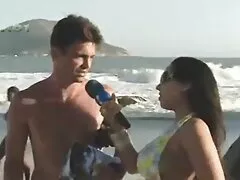 Grasso bruna succhia il cazzo e porno italiani in hd si strofina tra le sue grandi tette