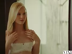 Baby Carolina Sweets si è eccitata video pono italiani gratis con un massaggio e ha afferrato il cazzo di una massaggiatrice