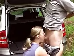 La ragazza matura ha invitato i lavoratori, uno di video hard amatoriale italiano loro è tagiko, così l'hanno scopata in due buchi allo stesso tempo
