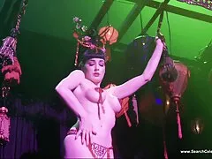Cute brunette video italiani erotici gioca con dildo