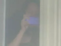 Morbida donna nera che molesta attivamente il suo ragazzo, che sta riposando film porno spagnoli pacificamente e, dopo aver svegliato il suo pistone con una ventosa calda, lo spinge ansiosamente nella sua figa scura.