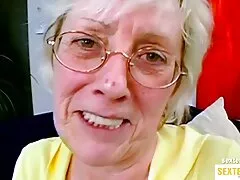 Bionda in bagno video amatoriali italiani mature con un enorme dildo nero.